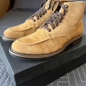 Banana Republic Men's Suede Moc Toe Lace-Up Boots in Tan Sz 8